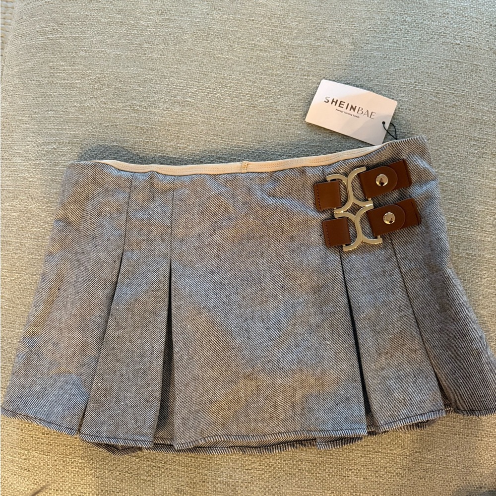 SheinBae Gray Pleated Mini Skirt with Buckle Accents
